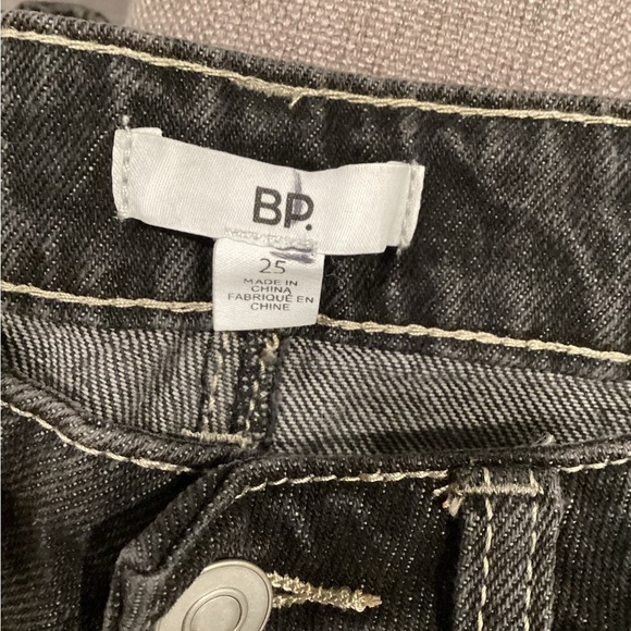 High Waist Mom Jeans Ankle Length Distressed NWOT size 24 and 30 - Picture 10 of 14